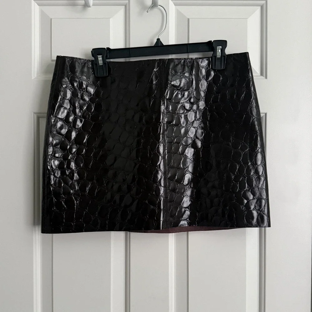 Zara Woman 100% Leather Croc Embossed Mini Skirt Dark Brown Size L NWT
